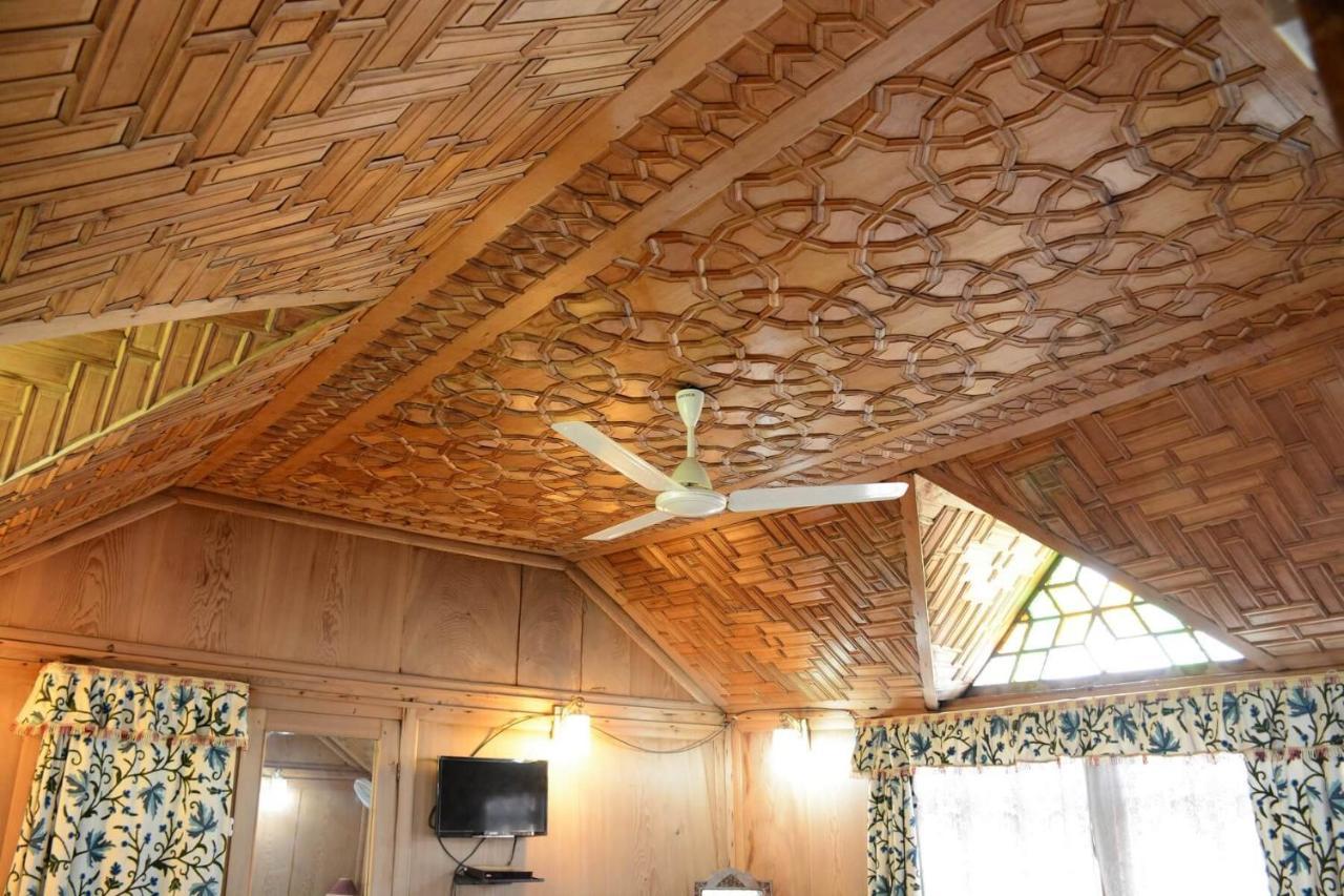 Houseboat Zaindari Palace Срінагар Екстер'єр фото