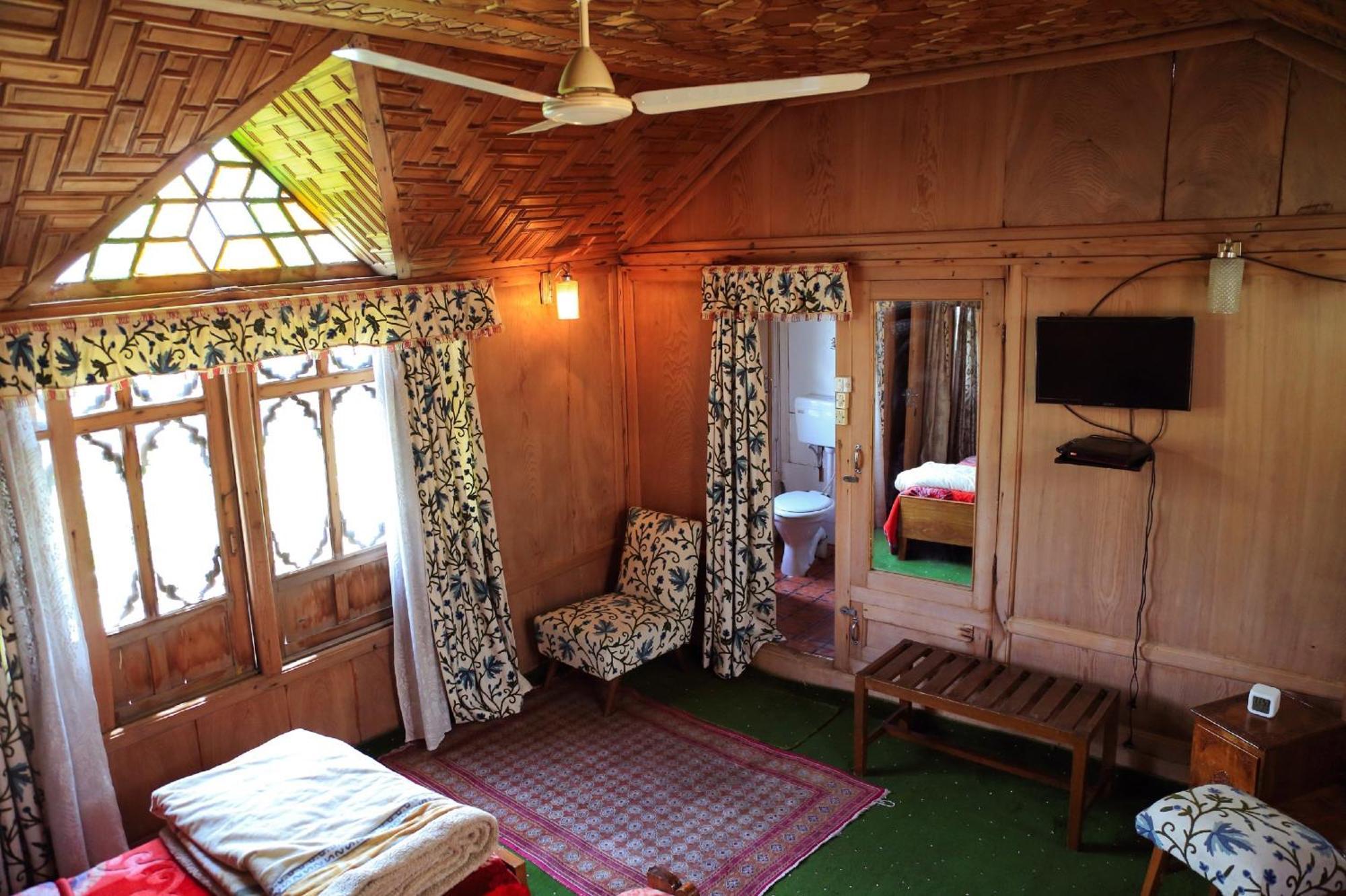 Houseboat Zaindari Palace Срінагар Екстер'єр фото